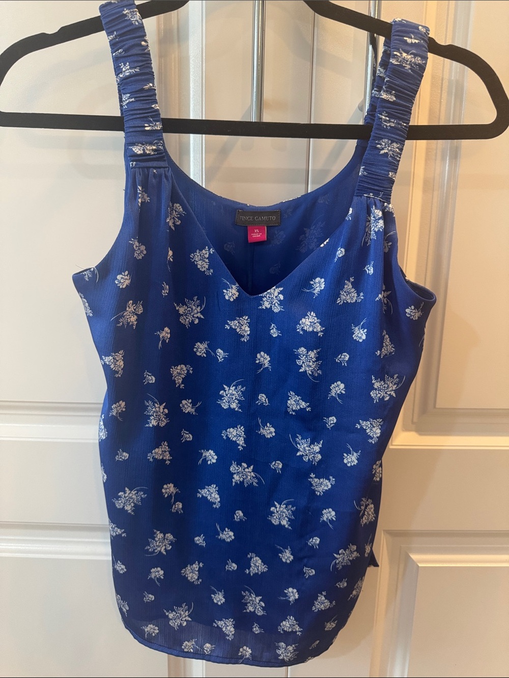 Vince Camuto Blue Floral Sleeveless Blouse